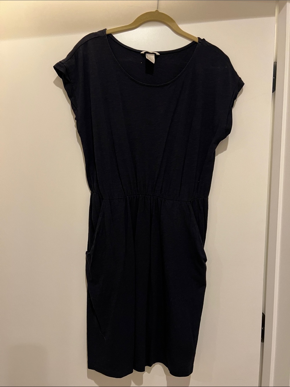 Women's Black Casual Short Sleeve Cinched Waist Dress